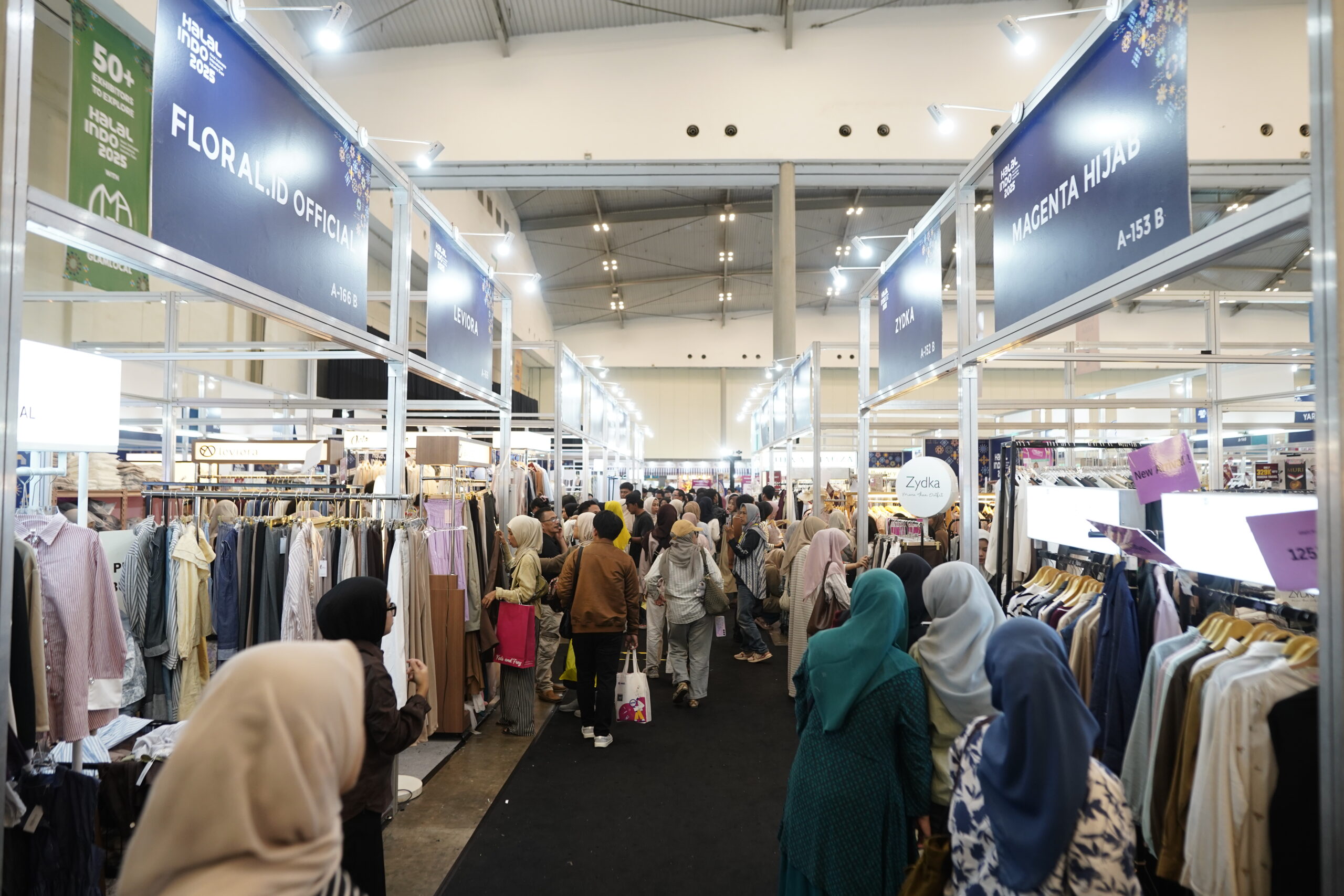 Halal Indo 2025 Bukti Potensi Industri Halal, Catat Transaksi Rp7,7 Miliar dan Lebih dari 25 Ribu Pengunjung FOTO PENDUKUNG 9 Scaled